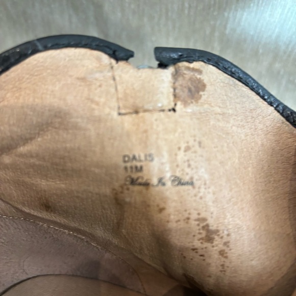 DONALD J. PLINER Sz 11 Dalis Ankle Hooded Belt Zip Buckle Black Leather Booties - Picture 7 of 13